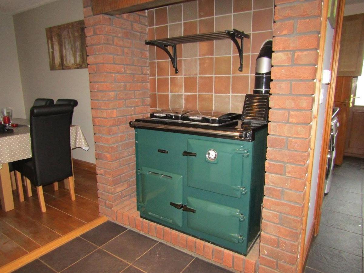 Nant-Y-Glyn Villa Llandrindod Wells Bagian luar foto