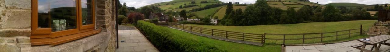 Nant-Y-Glyn Villa Llandrindod Wells Bagian luar foto