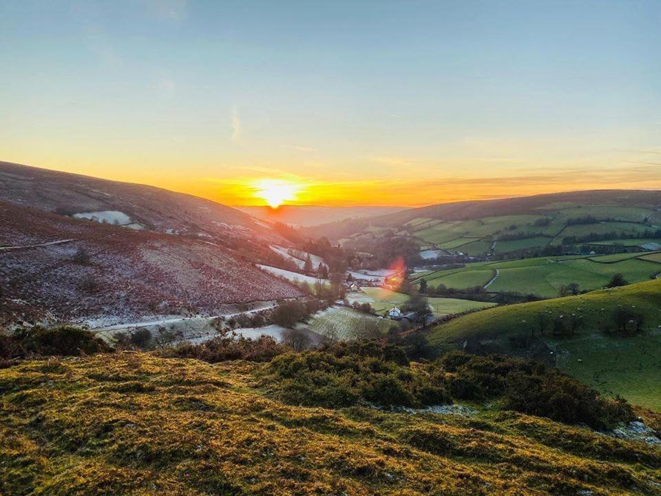 Nant-Y-Glyn Villa Llandrindod Wells Bagian luar foto