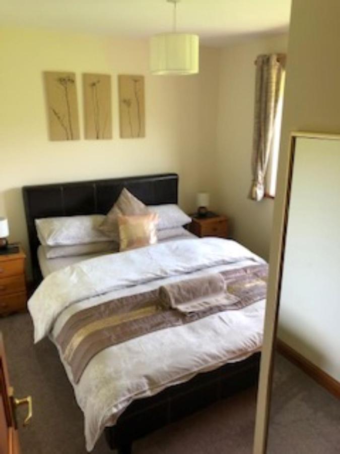 Nant-Y-Glyn Villa Llandrindod Wells Bagian luar foto