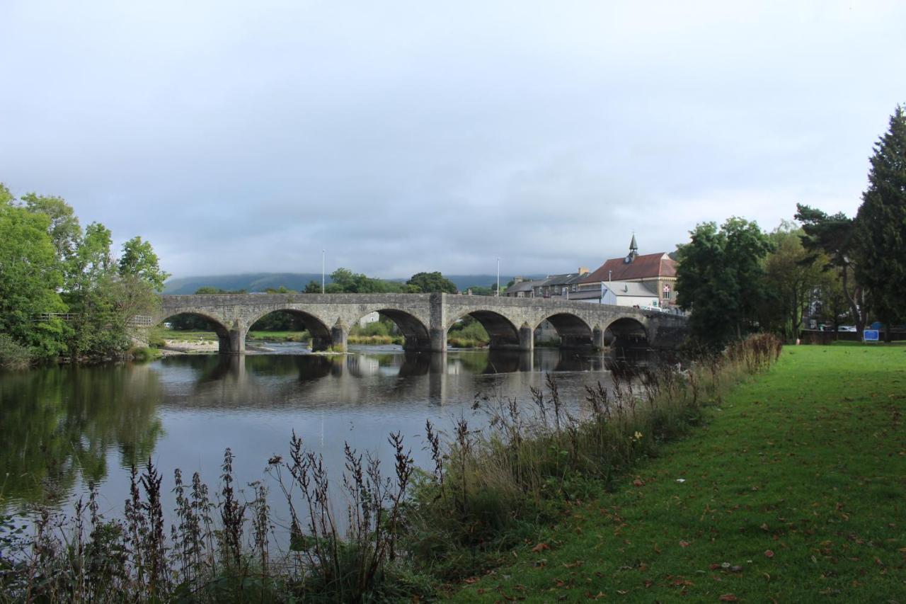 Nant-Y-Glyn Villa Llandrindod Wells Bagian luar foto