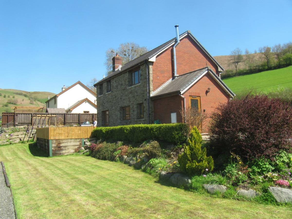 Nant-Y-Glyn Villa Llandrindod Wells Bagian luar foto