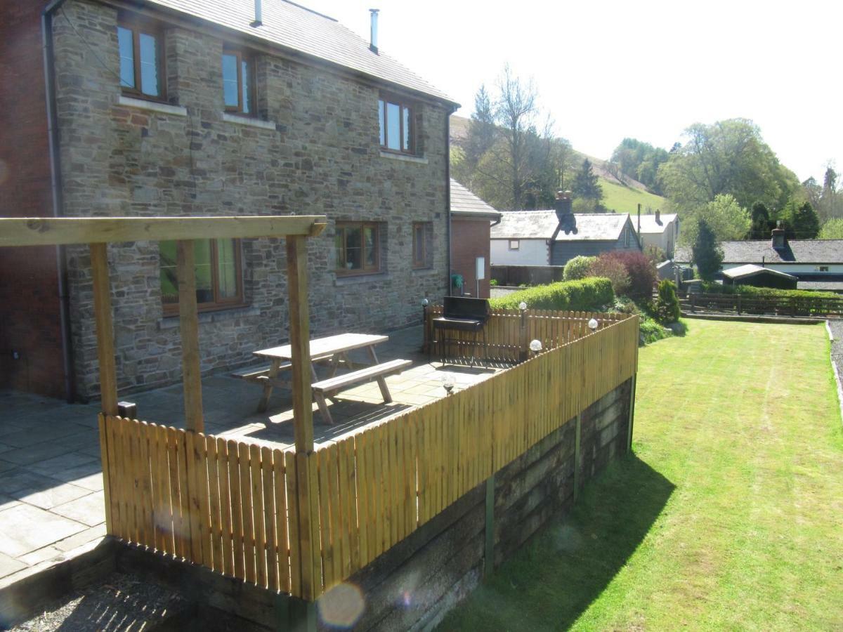 Nant-Y-Glyn Villa Llandrindod Wells Bagian luar foto
